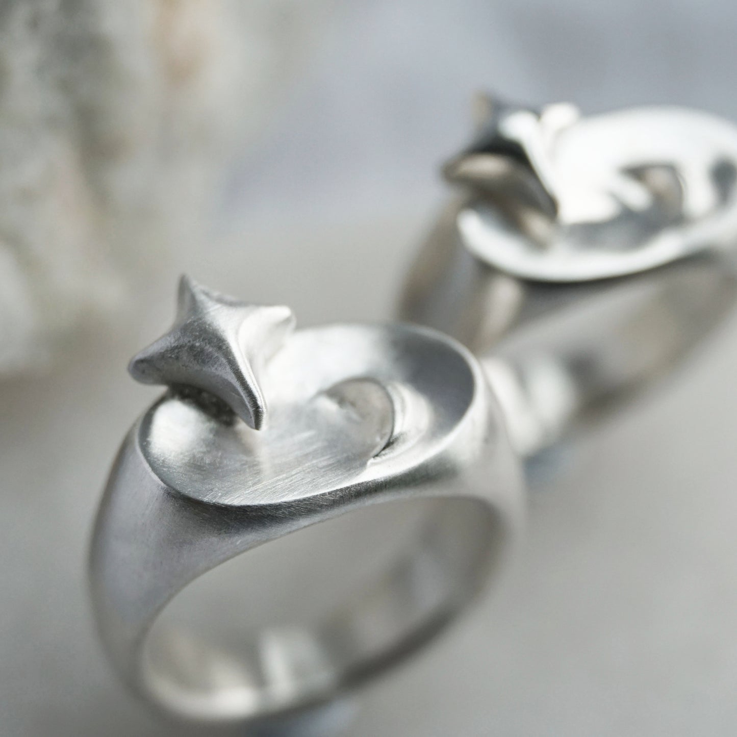 Gaze Ring