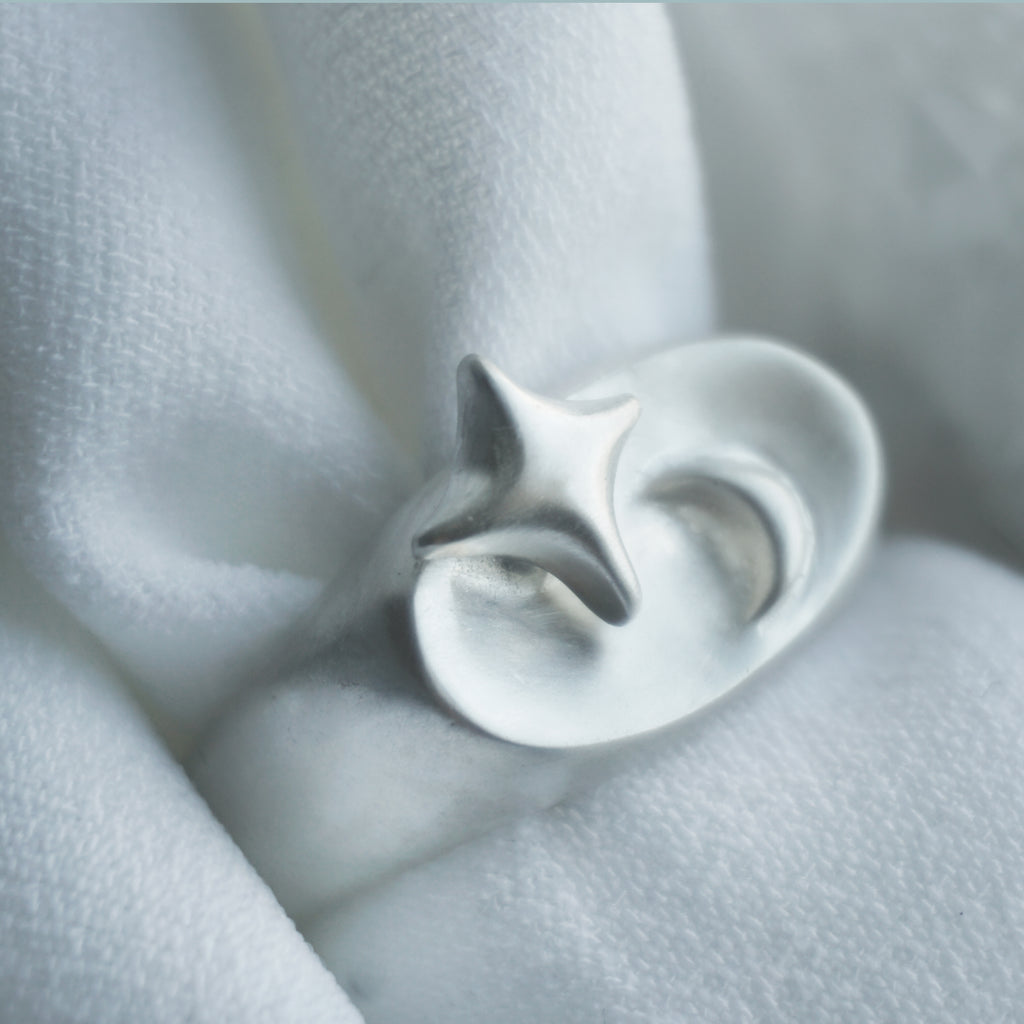 Gaze Ring